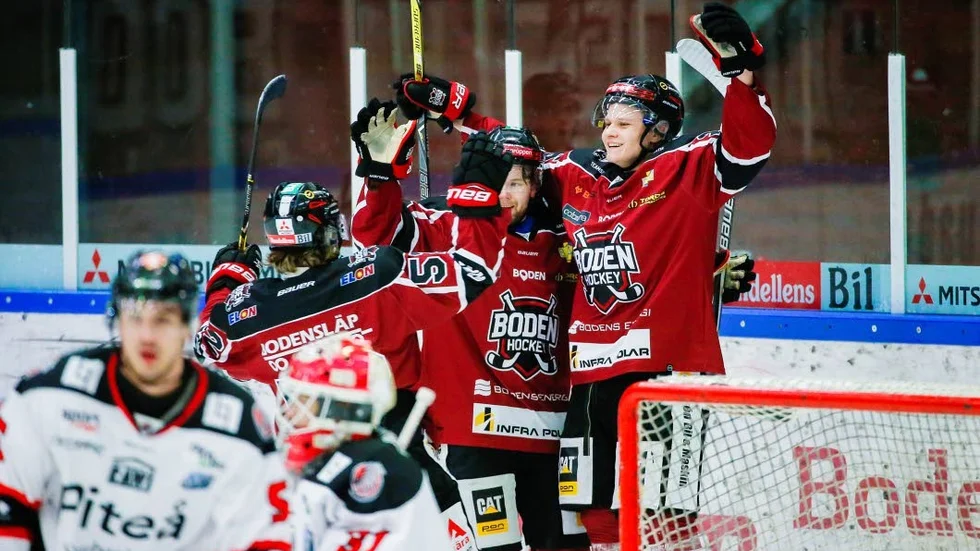 Jubel. Boden Hockey fick jubla efter hemmamatchen mot PIteå.