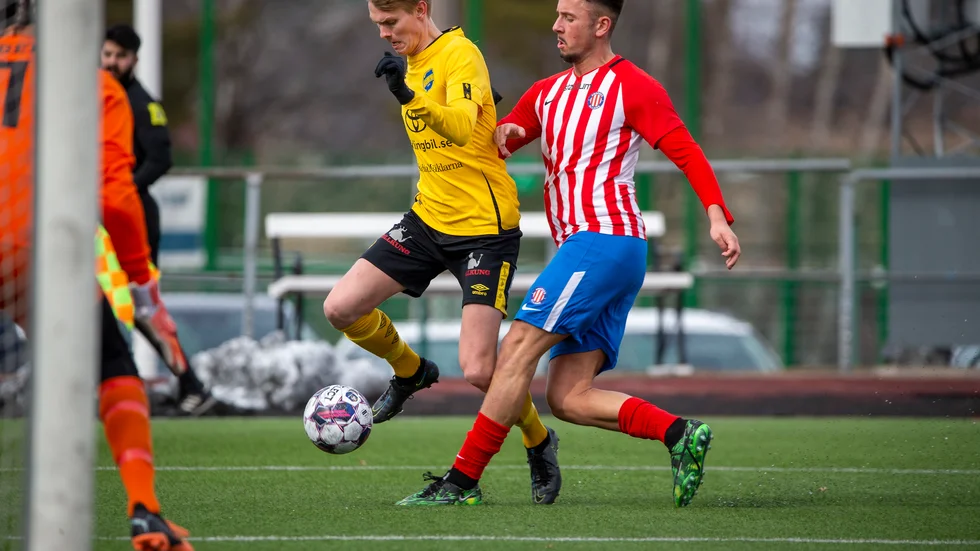 Arkivbild på MAI:s Emil Dagnäs som satte 2-0-målet för MAI.