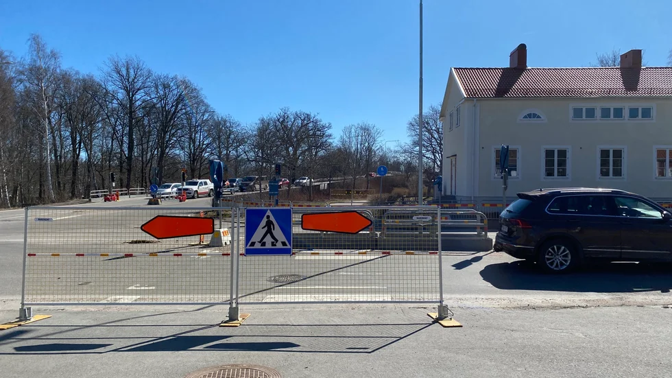 Övergångsstället vid Östermalmsgatan är tillfälligt avstängt.