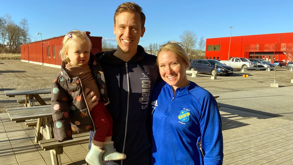 Tabitha Padgett hittade kärleken redan under sitt första år i Sverige. Numera är hon gift med Mattias Nyberg och mamma till Iris Nyberg.