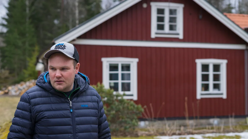 Peter Karman tycker det är kul när elräkningen dimper ner och den har en Björklingeanknytning. 