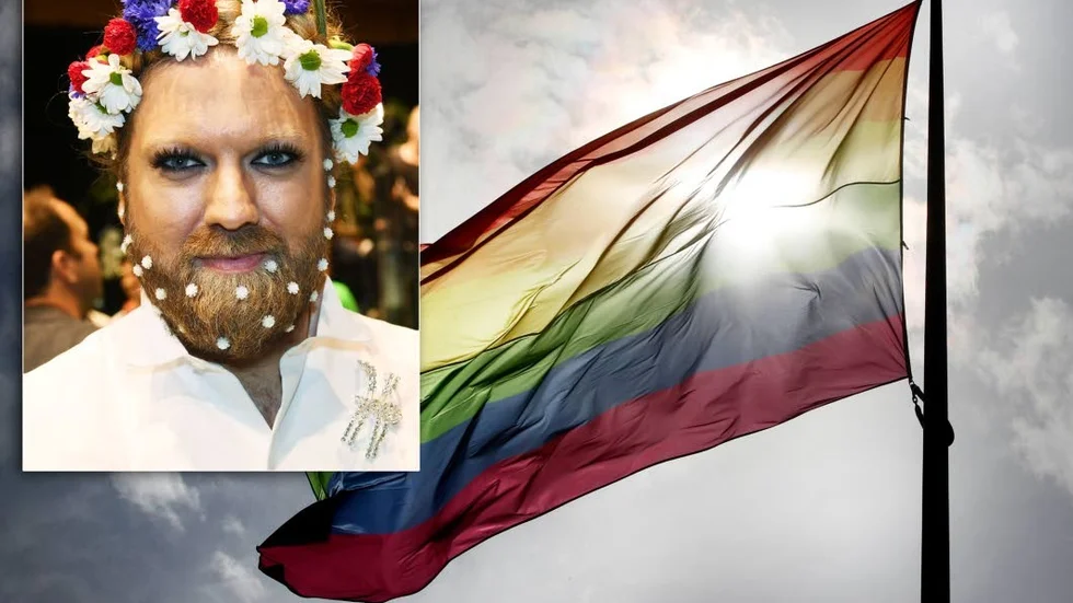 HOMOATTACKEN. Nynazister brände upp en Prideflagga i Boden i veckan. En av alla som regaerar är operasångaren Rickard Söderberg.