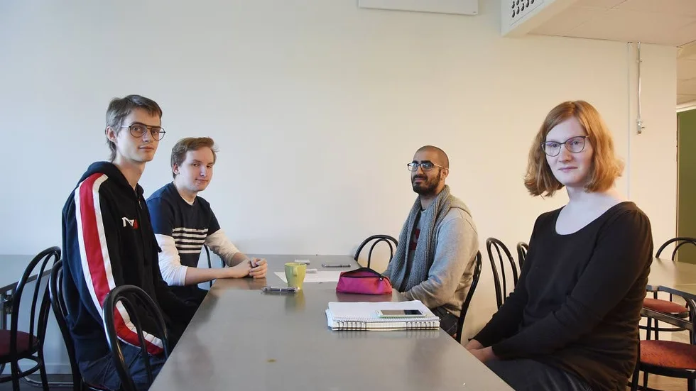 Utvecklare. William Hambraeus, Stockholm, Tom Lindström, Boden, Bilal Zubeidat, Stockholm, och Emelie Rönnlund, Råneå, andra dagen på utbildningen till indiespelutvecklare.