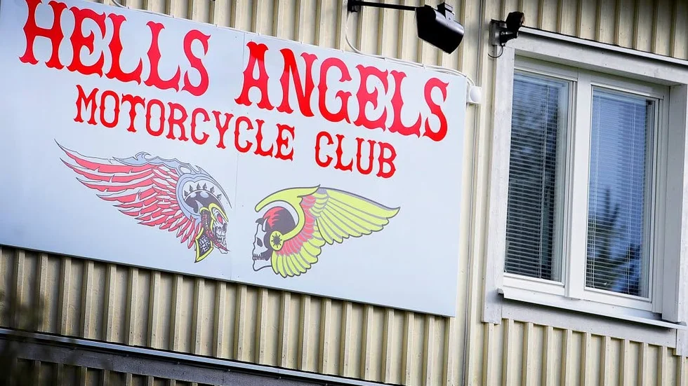 Tillslag. Polisen väntar fortfarande på analysbesked från razzian mot Hells Angels.