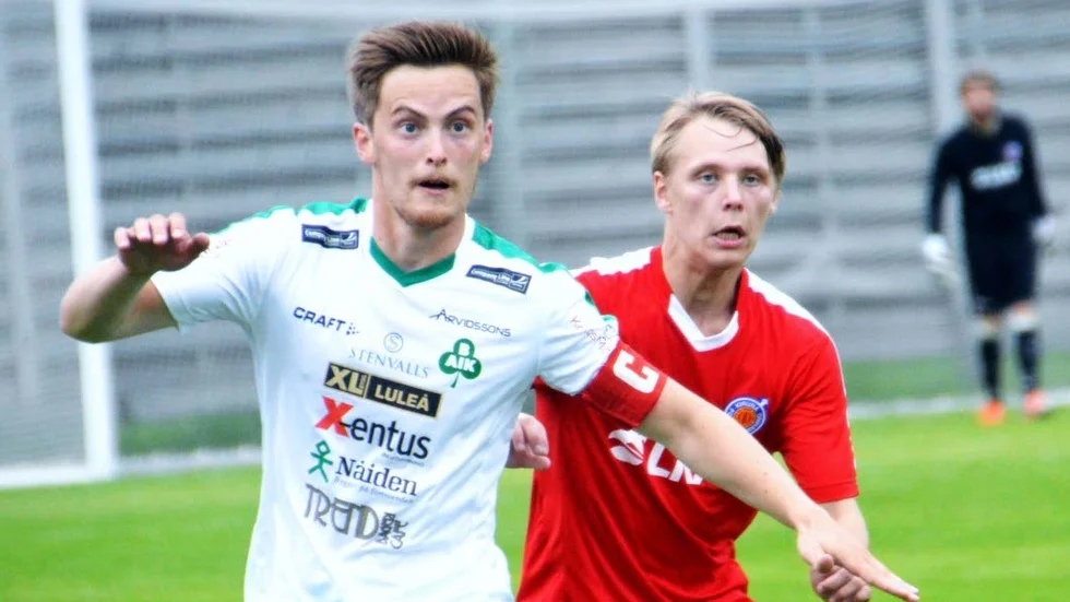 Oavgjort. Viktor Lidén (till höger) och Baik hade behövt tre poäng mot Heden. (arkivbild)