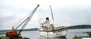 Här avtäcks propellern från 80-åriga s/s Drotten