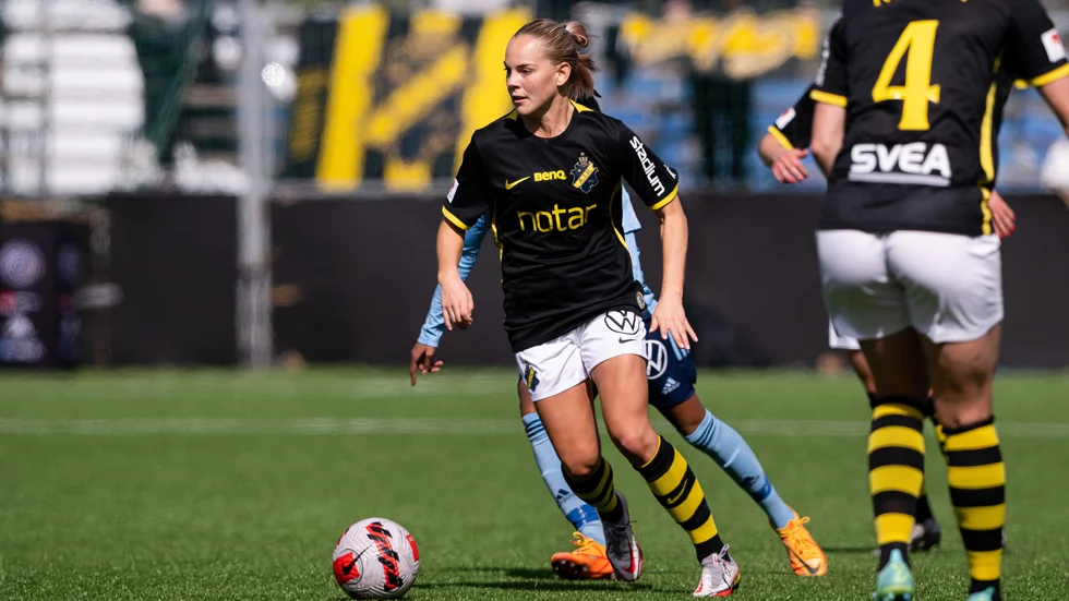 Mittfältare som blivit mittback (?). Agnes Nyberg trivs i båda rollerna men det är i första hand som mittfältare den tidigare Uppsala-spelaren ser sig som.