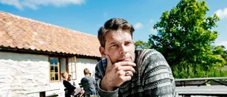 Alex Schulman: "Vi mot dem! Ön mot resten!"