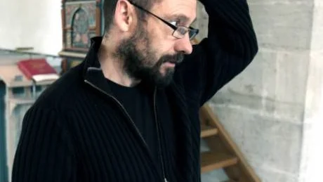 Jean-Paul Rigaud fokuserar på röstplacering.