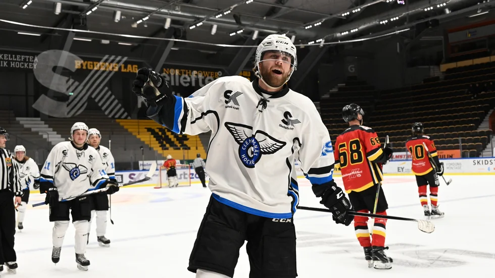 Pontus Holmqvist var Clemensnäs första förlängning inför den kommande säsongen.
