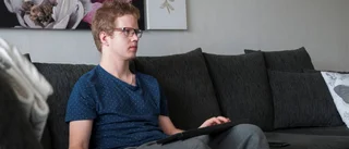 Rickard, 26, levde i möglig lägenhet i två år