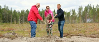 Första spadtaget för nya boendet: "Känns fantastiskt att vara igång"