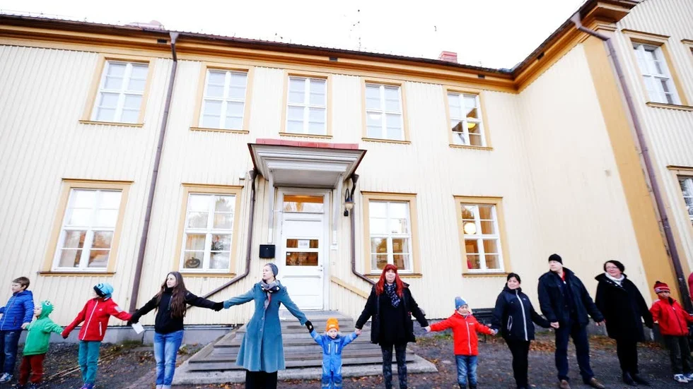 Friskola? Inte om Luleås kommunledning får råda. Men det är Skolinspektionen som avgör om föreningen bakom Svartöstadens friskola får starta verksamhet.