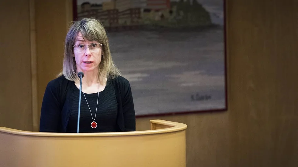 Kritisk. Anette Asplund tycker att Niklas Nordström måste ta större ansvar för de sociala frågorna.
