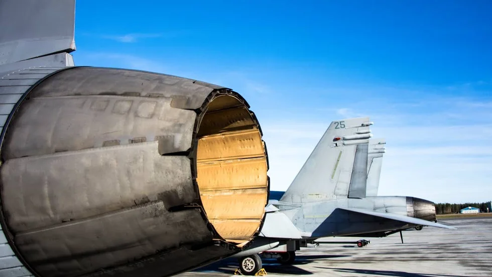 Flyguppvisning. På lördag 12.50 flyger JAS 39 Gripen in över Luleå.