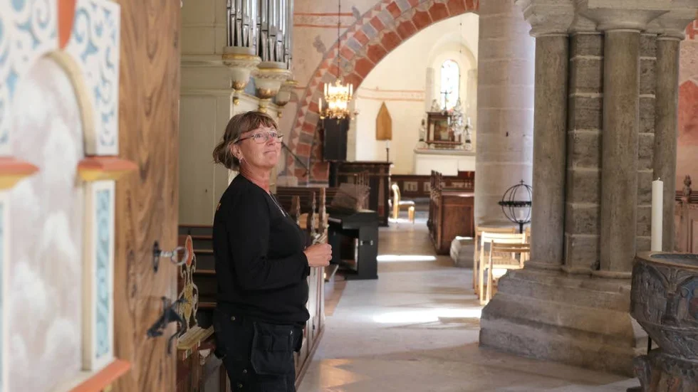 Mycket har hänt inne i kyrkan, mest påtagligt är att orgeln flyttats. På söndag öppnas den igen för allmänheten."Det känns fantastiskt, det är hemskt att den varit stängd i alla dessa år", säger Pia Jacobsson.