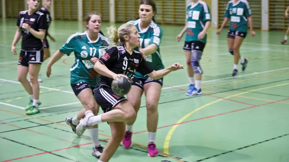 Sanna Karlsson, Lillpite, under ett av förra säsongens tre derbyn mot Strömnäs. Lillpite förlorade alla tre.
?foto: sanna ?eriksson