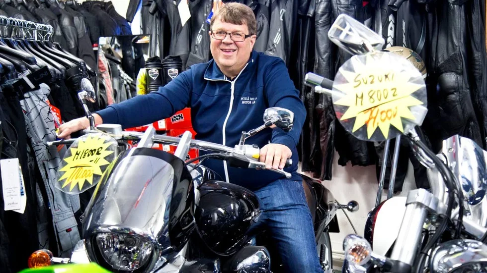 Mc-försäljaren Hans Carlsson i Piteå upplever att intresset för att köra motorcykel är på väg att ta fart igen.