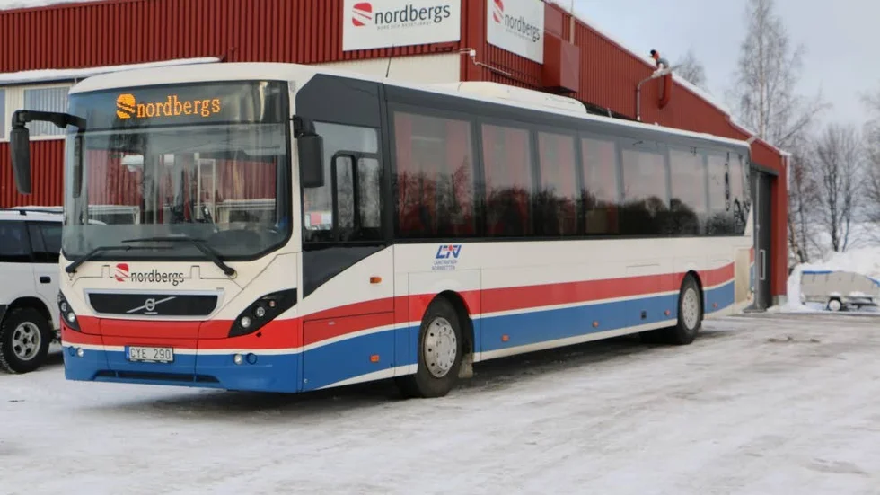 KÖR. Nordbergs buss har ett 20-tal fordon i flottan. Företaget kör länstrafik mellan bland annat Piteå och Luleå och kör beställningstrafik.