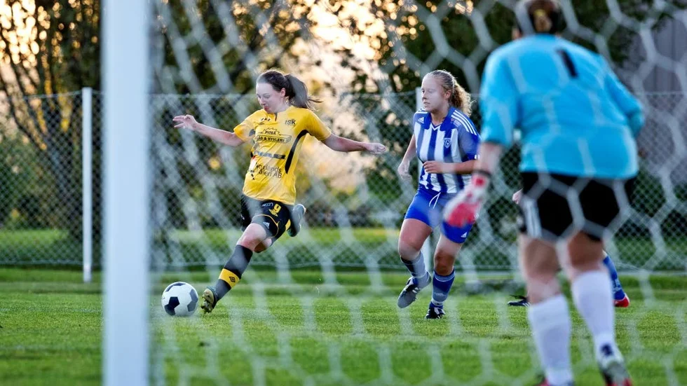 NYTT. Infjärdens damer får troligen möta två lag från Västerbotten i division 2 nästa säsong (arkivbild)