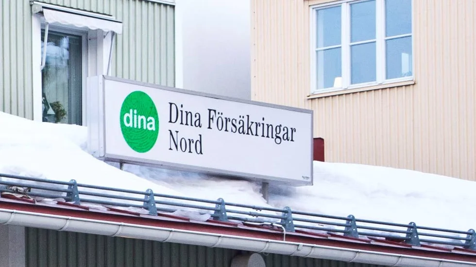 Försäkrad. Johan Sundesson hade sin bil försäkrad vid Dina försäkringar nord (dåvarande Piteortens försäkringsbolag) när olyckan inträffade. Personskadedelen har dock utretts i Stockholm.