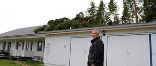 Chockades när träd föll över huset