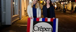 Unga företagare på lokal julmarknad
