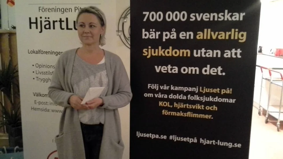 Mätning. Maria Henriksson, KOL-sköterska vid Hällans Hälsocentral, deltog på mötet med att utföra spirometrimätning.