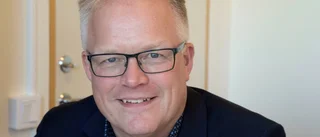 Hemligt husbygge i hamnen läggs på is