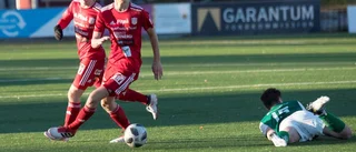 Här är landslagsspelaren PIF jagar