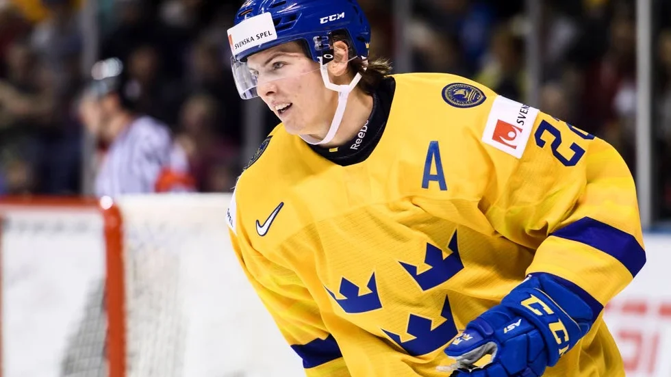 Luleåjunioren Isac Lundeström är en av tre Luleåspelare som får chansen i Tre Kronor.