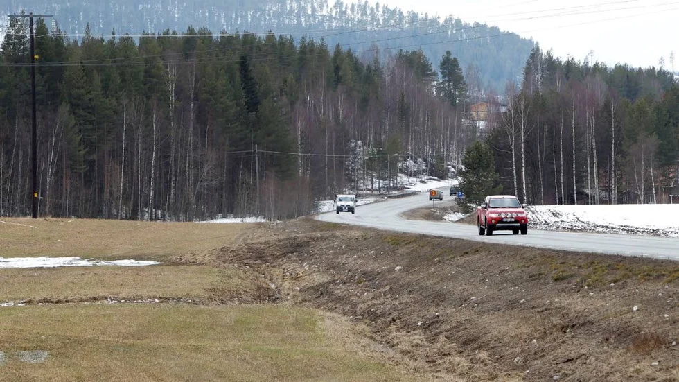 Förslag. Inom kort väntas Trafikverket presentera ett färdigt förslag över en gång- och cykelväg mellan Korsträsk och Sågfors. En sträcka på cirka fyra kilometer och som beräknas kosta drygt 25 miljoner kronor.