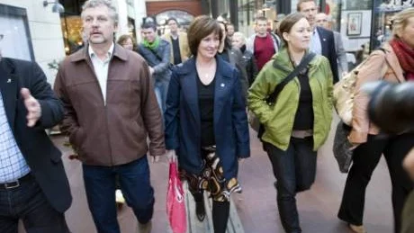 Mona Sahlin flankerad av miljöpartiets Peter Eriksson och Maria Wetterstrand under den nya koalitionens gemensamma besök i Göteborg.