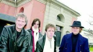 På fredag och lördag möter Liverpool Damkören i Hörsalen. Givetvis blir det Beatles - och "Happy Christmas", för det är ju första advent på söndag. Liverpool är: Kent Szwonder, Sebastian Roos, Ronnie och  Olle Nilsson. 
FOTO: ROBERT SVENSSON