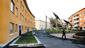 Enligt en ekonomisk rapport från Nordea, är Norrköping Sveriges fattigaste storstad, när det gäller ekonomiska tillgångar per invånare. Bland annat beroende på att fler människor bor i hyreslägenhet i Norrköping, exempelvis i Hageby, jämfört med andra storstäder, där det finns fler villaägare.
FOTO: JANNE FORSBY