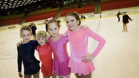 NKK:s Amanda Swartz, Hanna Stafstedt, Hanna Boiardt, Nelly Stensson deltog i Gull-Olle pokalen på hemmais i Norrköping. Foto: Andreas Skogh