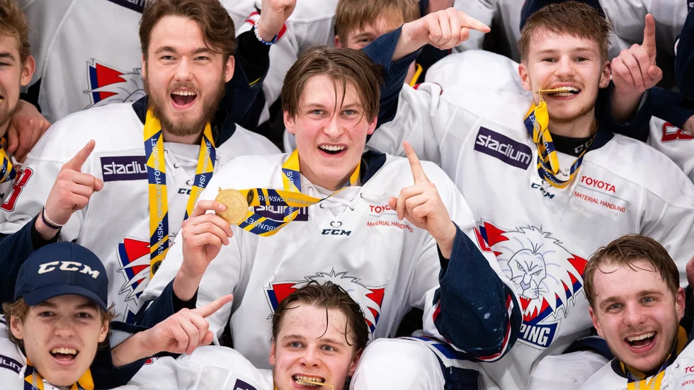 Så här såg det ut i våras när LHC J20 vann SM-guld. Nu har flera av guldspelarna lämnat, men LHC andas ändå optimism.