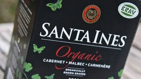 Ekologiska viner blir allt vanligare på Systembolaget. Här ett boxvin som dessutom är riktigt smakfullt. Foto: Dan Strandqvist