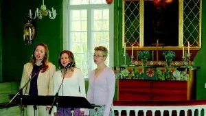Veronica Knutsson, Linn Svensson och Marika Formgren sjöng vid Musik i Helgsmål i Rejmyre kyrka.
Foto: Gunnar Johansson