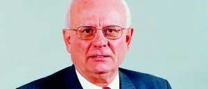 Hans uppdrag är nästan omöjligt