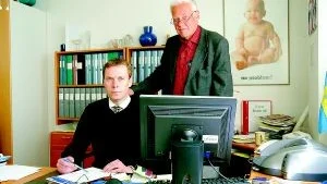 NÖK:s vd Lennart Thelberg och ordförande Bertil Carlsson anser att det är företagsmässigt nödvändigt att stänga butiken i Sonstorp.