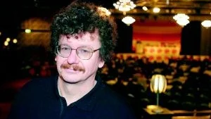 Att sätta Lars Stjernkvist på reservbänken vore väldigt dumt, anser Widar Andersson. Att han går in på heltid i landstinget är heller ingen bra lösning.Foto:Anita Kjellberg/arkiv