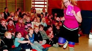 Helt sjukt bra var det när Grynet, Åsa Eriksson i det här fallet, showade på Lotorps skola i går.
FOTO: TITTI OLOVSSON