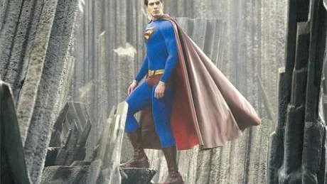 Brandon Routh gör Stålmannen mycket bra och behärskar balansgången mellan humor och kraftdåd, skriver Folkbladet filmrecensent Stefan Andersson. Foto: Scanpix