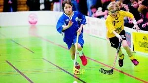Fyra raka förluster - men inte deppade IBF Norrköpings 11-åringar för det. Värsta smällen kom mot Tullinge som vann med hela 23-1. En av IBF:s bästa spelare var ändå målvakten Viktor Samuelsson (infälld). 										     Foto: Andreas Skogh