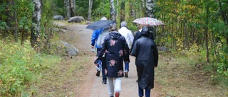 Mer än var femte sitter mer än tio timmar per dag