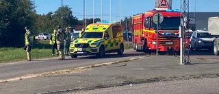 Motorcyklist körde omkull i rondell