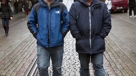 Seferim Murina (t.v) och Baki Hassan från Center för romskt kulturliv, CRKA, tycker det behövs mer arbete för att integrera romer i samhället.