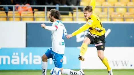 Här skjuter Viktor Claesson - turligt via touchen på Mathias Florén - IFK i sank. Skottet ställde Abbas Hassan i mål och betydde 2-0 till Elfsborg i den 56 matchminuten.