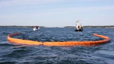Metoden kan liknas vid den som används när man samlar in olja. Foto: Gabriella Nilsson